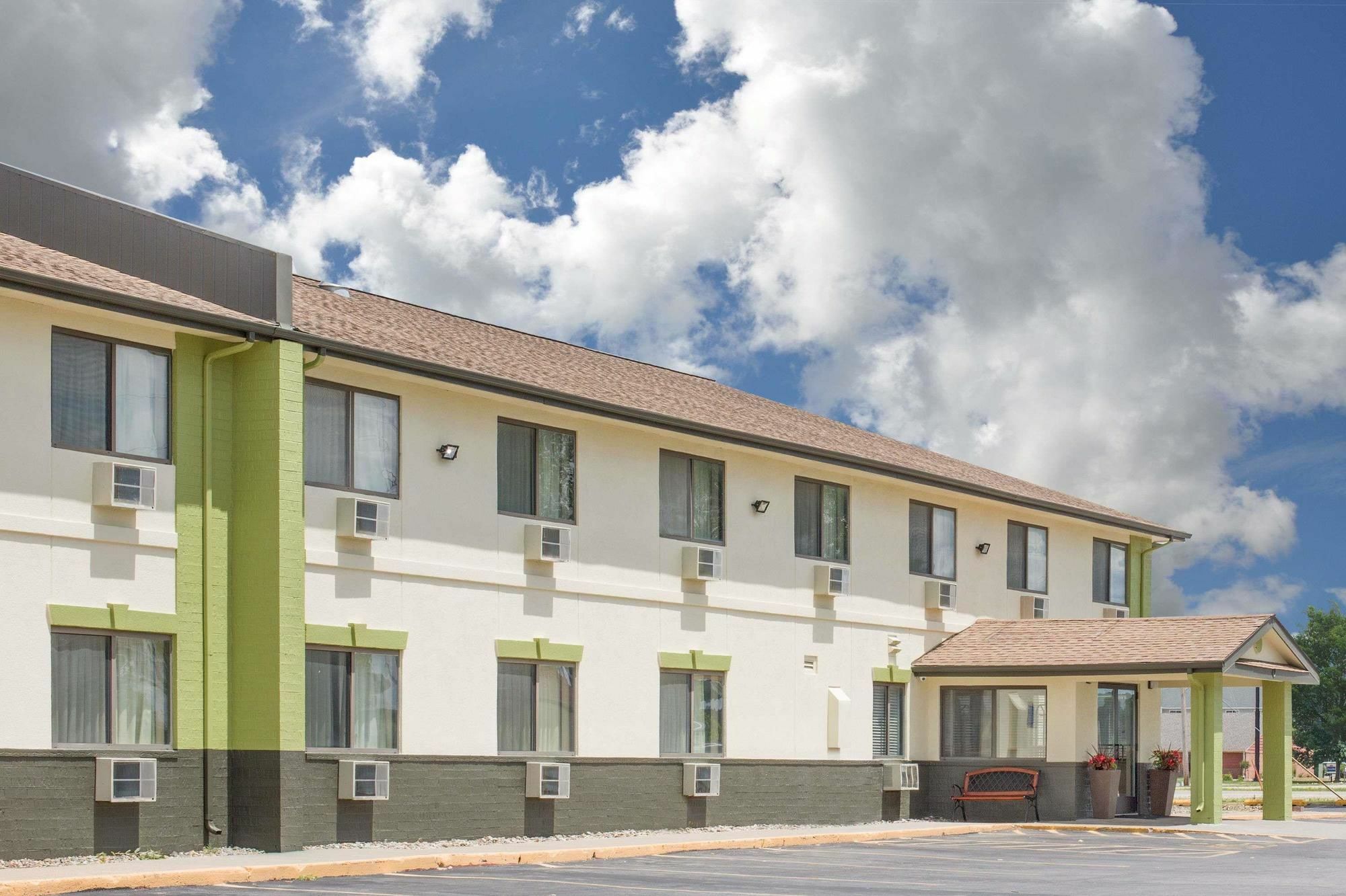 Hotel Baymont By Wyndham Ames Zewnętrze zdjęcie